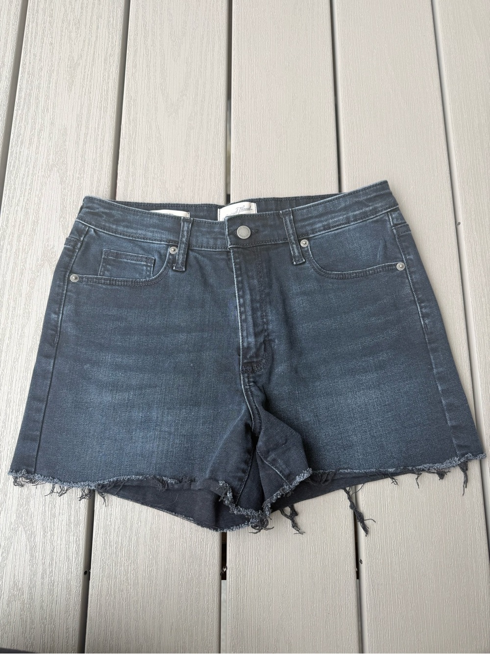 Universal Thread Women’s 10/30 Black High Rise Midi Denim Shorts Raw Hem